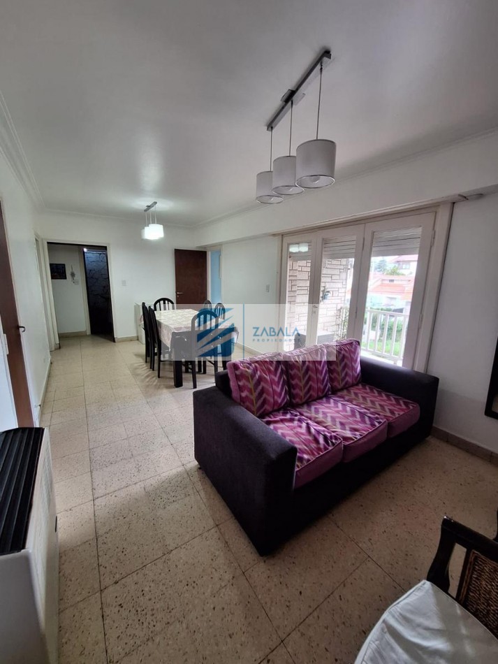 DEPARTAMENTO 4 AMB CON BALCON A LA CALLE